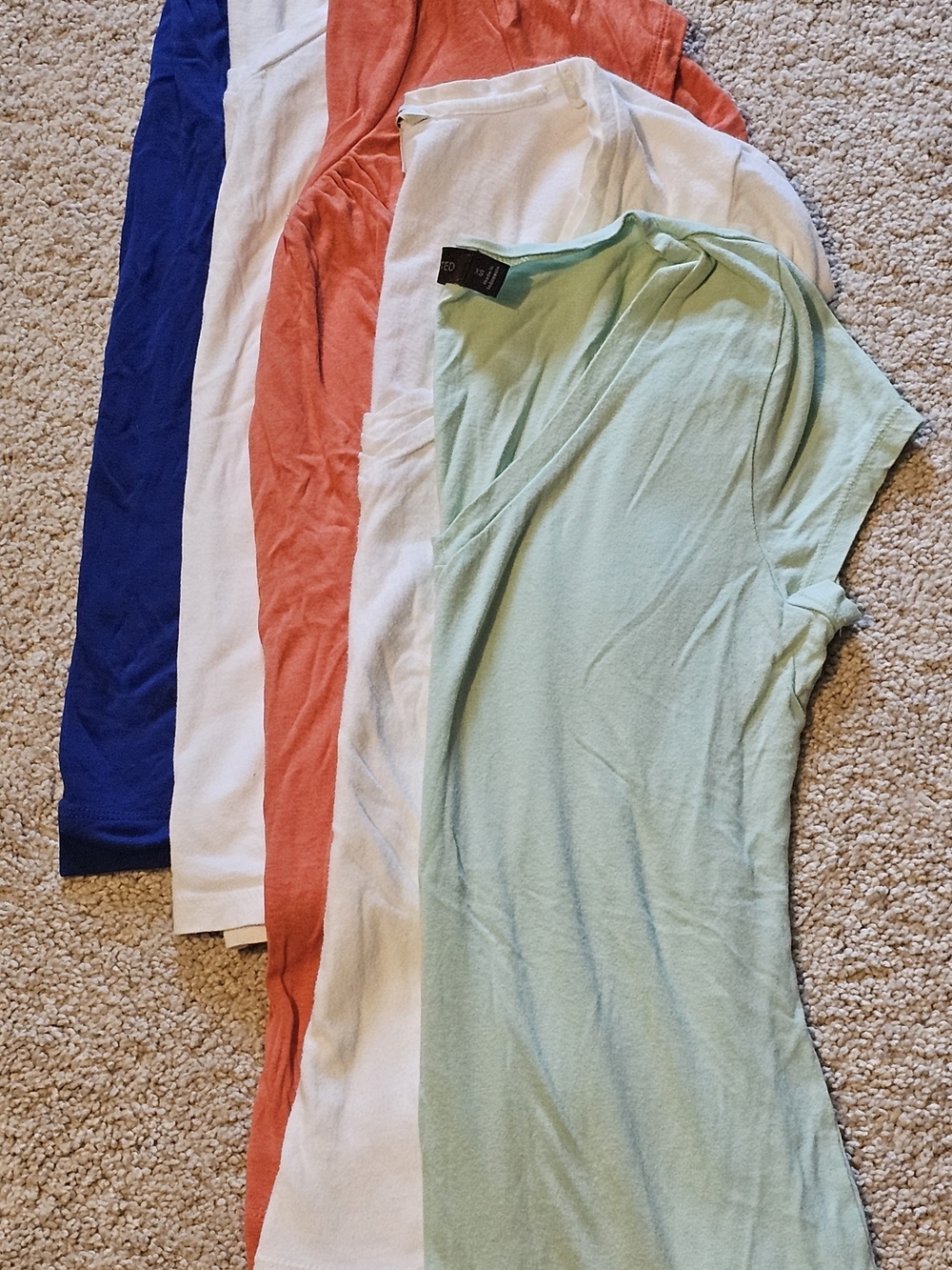 V-neck T-shirt Bundle, 5 Short Sleeve Ts